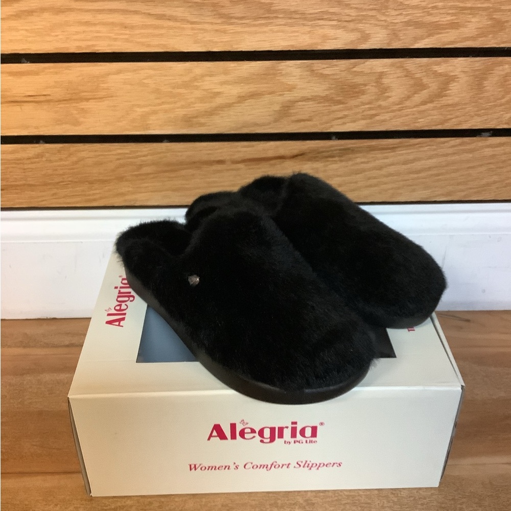 Alegria Leisurelee Black Slipper